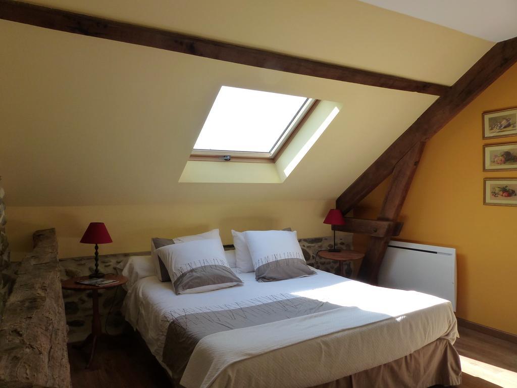 Maison D'Hotes Les 3 Baudets Issor 外观 照片
